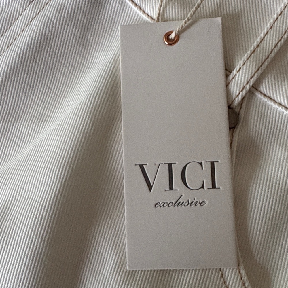 NWT Vici Denim Mini Skirt White/Ivory Exposed Stitching Pockets Boho Size XL - Picture 2 of 9
